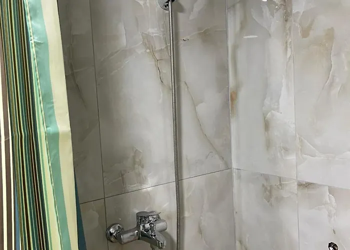 Nafo Pensjonat Gjirokastra