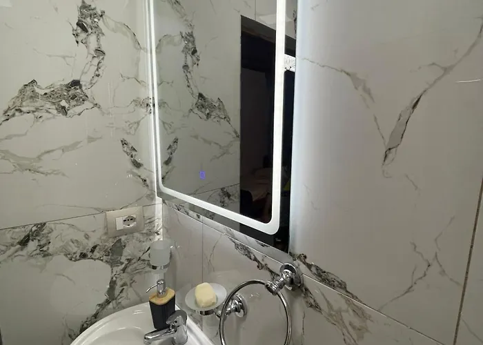 Nafo Pensjonat Gjirokastra